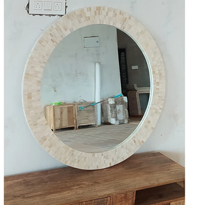 Artesanía de espejo con incrustaciones de hueso perfecta para mejorar la decoración del hogar y ocasiones especiales de Crescent Crafts - Product Image 1