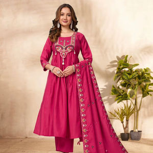 Ensemble de 3 pièces de dernière génération, Kurti Anarkali en soie romaine évasé avec pantalon droit et dupatta brodé - Product Image 1