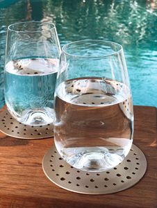 Posavasos de Metal personalizado hecho a mano de estilo moderno, posavasos con acabado dorado para Decoración de mesa de hogar y boda a precio mayorista - Product Image 6