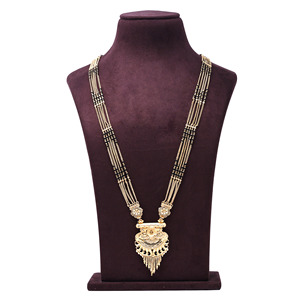 Oro Joyeria Colgante de oro tradicional Mangalsutra con cuentas negras Joyería ortodoxa India llena de oro de latón - Product Image 1