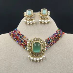 Indian Kundan AD perla di moda gioielli girocollo collana con orecchini di design colorato con perla Bollywood alla moda all'ingrosso