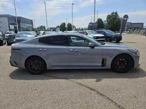 Limpio y audaz 2023 K i a Stin ger GT2 cuidadosamente revisado - Product Image 3