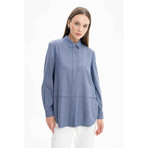 Blusa de popelina índigo con cintura bordada para mujer - Product Image 1