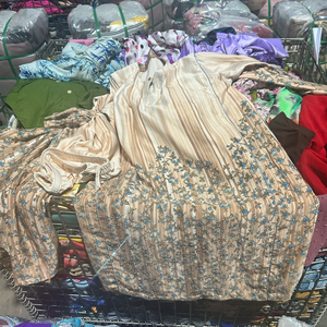 Ropa Musulmana Usada al por Mayor en Pacas, Mezcla de Poliéster y Algodón, Tallas S~XXL, Calidad de Exportación para el Mercado Africano - Product Image 1