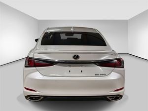 Lexus ES 350 FWD 2022 d'occasion, incroyablement parfait, faible kilométrage, en stock, proposé à un prix incroyable, à ne pas manquer - Product Image 6