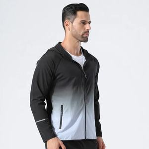 เสื้อแจ็คเก็ตสปอร์ตเคลือบโลโก้แบบกำหนดเอง ชุดวิ่งกันลมแห้งเร็ว ชุดออกกำลังกายกลางแจ้ง MOQ ต่ำ ชุดฝึกซ้อมกีฬา - Product Image 4