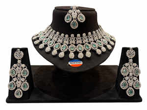 Ensemble de collier ras du cou classique boucles d'oreilles assorties de diamants pour femmes pour mariages fiançailles ensembles de bijoux de mode traditionnels - Product Image 2