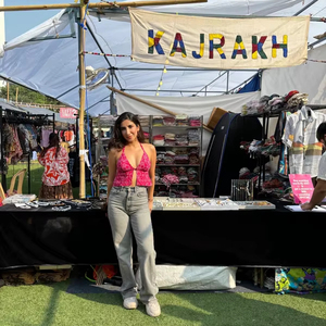 Top de moda para mujer Gulati Chic, blusa de algodón adornada con perlas de marfil elegantes, tela de punto de longitud corta, bordado hueco - Product Image 2