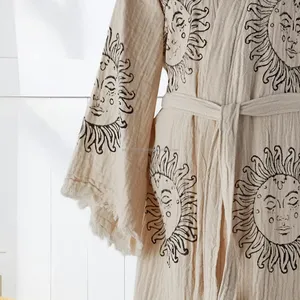 Peignoir unisexe en coton de luxe à imprimé bloc, léger, en lin tissé respirant, pour le printemps, l'été et toute l'année, idéal pour la détente et comme vêtement de nuit. - Product Image 4