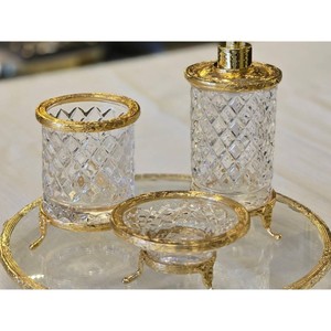 GROSSE REMISE ; sensation premium de la qualité supérieure du métal et du verre, ajoute une touche d'élégance instantanée aux habitudes quotidiennes de la salle de bain, cadeaux de pendaison de crémaillère - Product Image 1