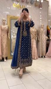 Tela de Georgette Sintética Inspirada en Bollywood, Lista para Usar en Fiestas de Invierno, con Bordado en Ambos Lados y Trabajo de Moti, Seda Tradicional - Product Image 2