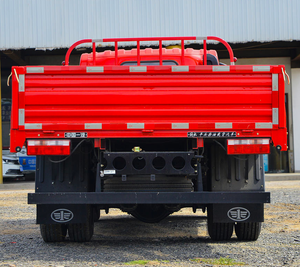 Nuevo Camión de Carga Ligero FAW Tiger VH 4x2 con Motor Diésel Yuchai de 130HP y 5 Toneladas, con Barandas Laterales para Construcción - Product Image 3