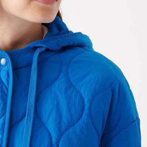 Chaqueta acolchada de estilo callejero para hombres y mujeres, bolsillo frontal fino, cuello levantado, ropa de invierno de larga duración a un precio razonable - Product Image 4