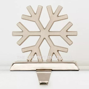 Acabado mate de metal de acero y forma de copo de nieve MDF Soporte para medias 5X4X6 pulgadas tamaño Decoración navideña - Product Image 6