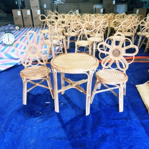 Silla Infantil de Ratán Hecha a Mano para Alquiler en Bodas, Fiestas de Cumpleaños, Festivales, Celebraciones - Product Image 3