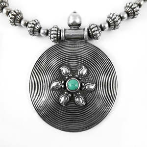 Collier aspect vintage en grappe de turquoise naturelle en argent sterling massif 925 Nouveau design Bijoux rétro de style bohème ethnique - Product Image 3