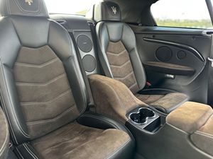 Offre exceptionnelle : Maserati GranTurismo MC Cabriolet 2013 d'occasion, propre et prêt à être expédié - Product Image 4