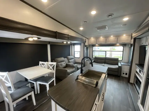 Autocaravana/Remolque de Viaje Dutchmen A-t-l-a-s 2992R-L-F 2025 2024 2026 - Product Image 4