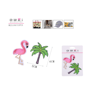 Flamingo et patchs de vêtements en forme de décimales - Product Image 1