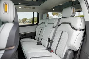 PRÊT À ÊTRE EXPÉDIÉ - VÉHICULE ÉLECTRIQUE RHD/LHD 2023 RIVI-AN R1S QUAD-MOTEUR AWD GRANDE BATTERIE - Product Image 5