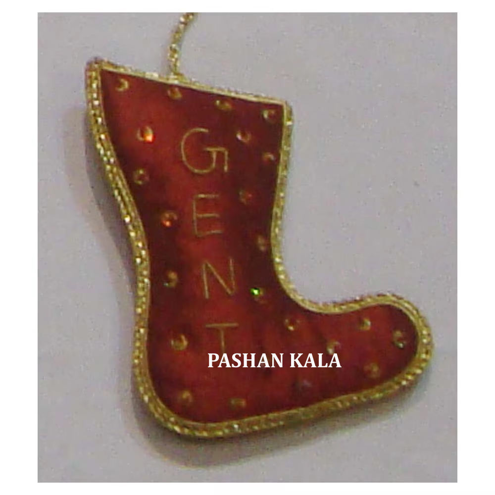 สีน้ำตาลแดง