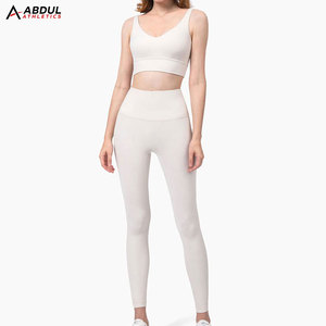 Conjunto de yoga para fitness y ejercicio, material elástico y diseño cómodo para entrenamiento en el gimnasio y estilo de vida activo diario. - Product Image 1