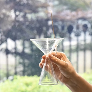 Brûleur d'encens en verre fait main au design minimaliste pour la décoration intérieure et la collection de cendres de la Saint-Valentin - Product Image 2