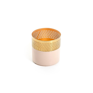 Portavelas perforado de Metal beige y dorado para velas de candelita, acento de mesa decorativo para eventos de boda y decoración del hogar - Product Image 1