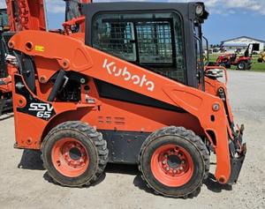 Construction haute performance Kubota SSV65 Skid Steer Commandes à main et au pied - Product Image 6