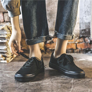 Scarpe di Tela alla Moda per Donne - Stile Coreano, Colore Bianco Solido, Sneakers Moda Primavera 2023 - Product Image 4