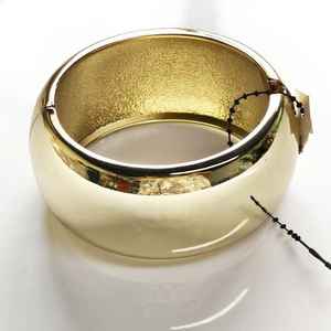 Dernière pièce Bracelet en laiton Bracelet en os élégant avec bracelet en laiton et en os pour la vente en gros Bracelet en laiton chine sculpture moderne - Product Image 4