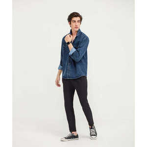 Camisa de mezclilla con botones para hombre - Product Image 4