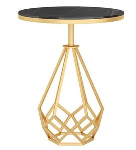 La table en fil métallique d'inspiration moderne apporte un charme accrocheur à la décoration des espaces de vie modernes - Product Image 2