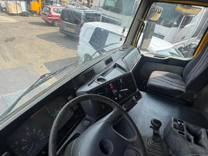 Camión Volquete Mercedes-Benz Actros 3235 V6 8X4, Muy Limpio, Súper Resistente, Euro 5, 451-500HP, Capacidad 31-40T, Transmisión Manual - Product Image 6