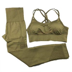 Conjunto de yoga sin mangas para mujer, ropa de fitness y entrenamiento, top de longitud regular, última tendencia, conjunto de yoga ligero para mujer - Product Image 1