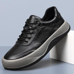 Chaussures décontractées de dernière génération en gros, logo personnalisé, semelle souple, baskets confortables pour femmes - Product Image 1