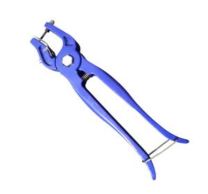 TARIQ MFG CO Pince universelle pour étiquettes d'oreille vétérinaire s'adapte à la plupart des étiquettes d'oreille pour une utilisation sur les bovins, les moutons et les chèvres - Product Image 1