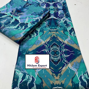 Tissu nigérian en coton imprimé à la cire pour femmes, idéal pour les projets de couture et de mode de Hitjem Botswana. - Product Image 1