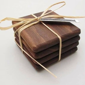 Juego de Posavasos de Madera - Product Image 1