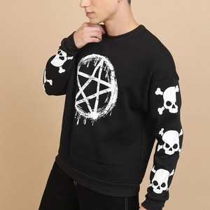 Sudadera para hombre estilo pullover, color negro con estampado blanco, ropa de calle, sudadera de anime de alta calidad - Product Image 1