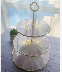 แท่นวางเค้กเรซินสามชั้นสำหรับเสิร์ฟอุปกรณ์โลหะแผ่นกลมพร้อมแท่นวางเค้กเรซินอีพ็อกซี่ - Product Image 3