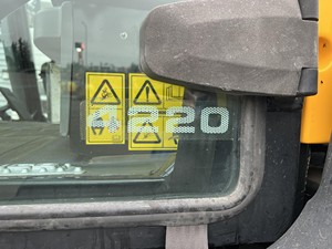 Trattore a Ruote JCBB Fastrac 4220 4WD 2022 con <span class=keywords><strong>Motore</strong></span> <span class=keywords><strong>FPT</strong></span> 230HP, Alta Produttività, Trasmissione a Ingranaggi, Garanzia di 3 Anni - Product Image 5