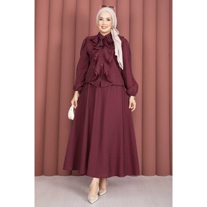 Ensemble deux pièces pour femme avec jupe à volants en crêpe bordeaux et blazer court 100% lin, style évasé, coupe ample pour la saison d'automne - Product Image 4
