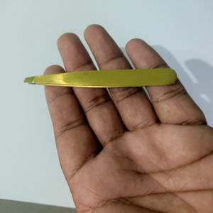 Pinzas para cejas inclinadas Acero inoxidable de grado médico de alta calidad Hecho con titanio permanente Color dorado - Product Image 5