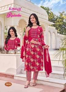 Maruti Fashion MF760 – Magnifique robe indienne/pakistanaise brodée en rayonne, entièrement cousue, avec découpes latérales, pour mariage ou tenue traditionnelle - Product Image 2