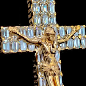 Collier en argent Crucifix péronisé pendentif croix jasus pour bijoux de mode unisexe Mossiante Hip Hop Pendet - Product Image 1