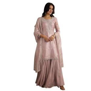 Ensemble Kurta en tissu lavande avec perles Dana et dupatta brodé, tenue de fête élégante pour les mariages - Product Image 3