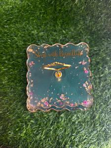 Support de service Ramadan en résine au design élégant, parfait pour afficher les dates, les bonbons, les fruits secs et le décor de table de fête - Product Image 3