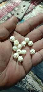 Colgantes de Hueso Tallados a Mano con 2 Agujeros, Ideales para Diseñadores de Joyas y Tiendas de Cuentas para su Reventa - Product Image 5