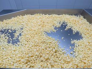 Ananas congelé en morceaux de qualité supérieure du Vietnam, frais et sucré, approvisionnement mondial - Product Image 2